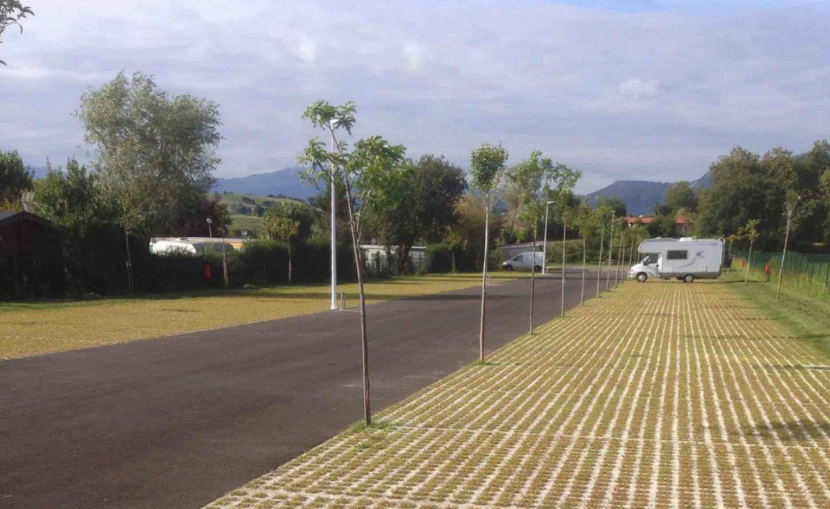Área Autocaravanas Somo Parque - Photo 3