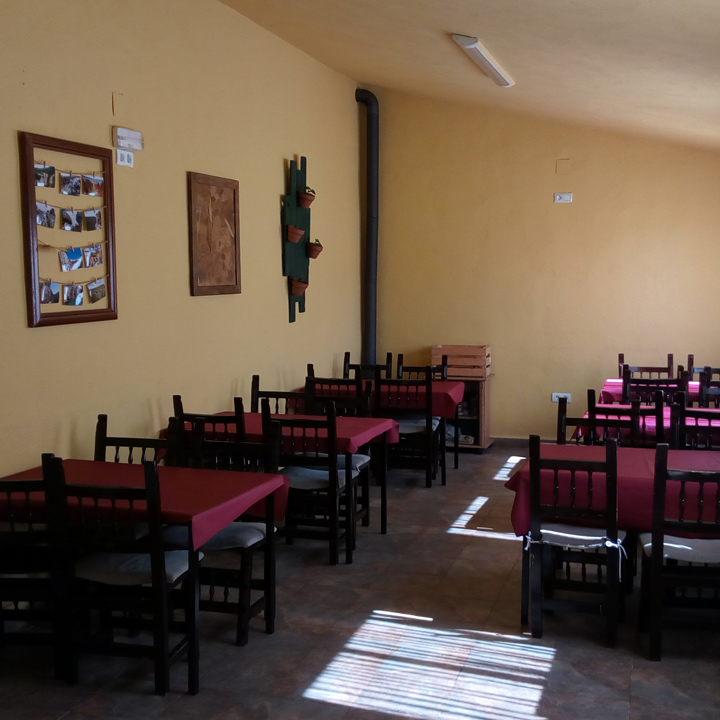 Área de Autocaravanas y Albergue La Cañadilla - Photo 2