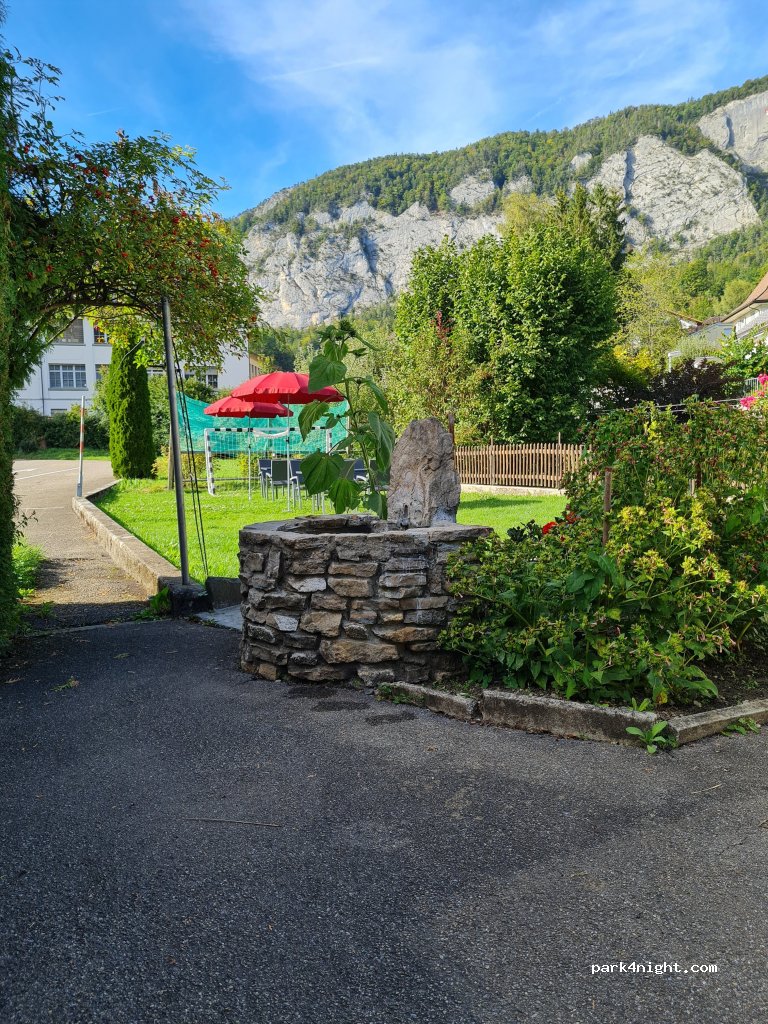 Hirschenparkplatz Welschenrohr photo 2