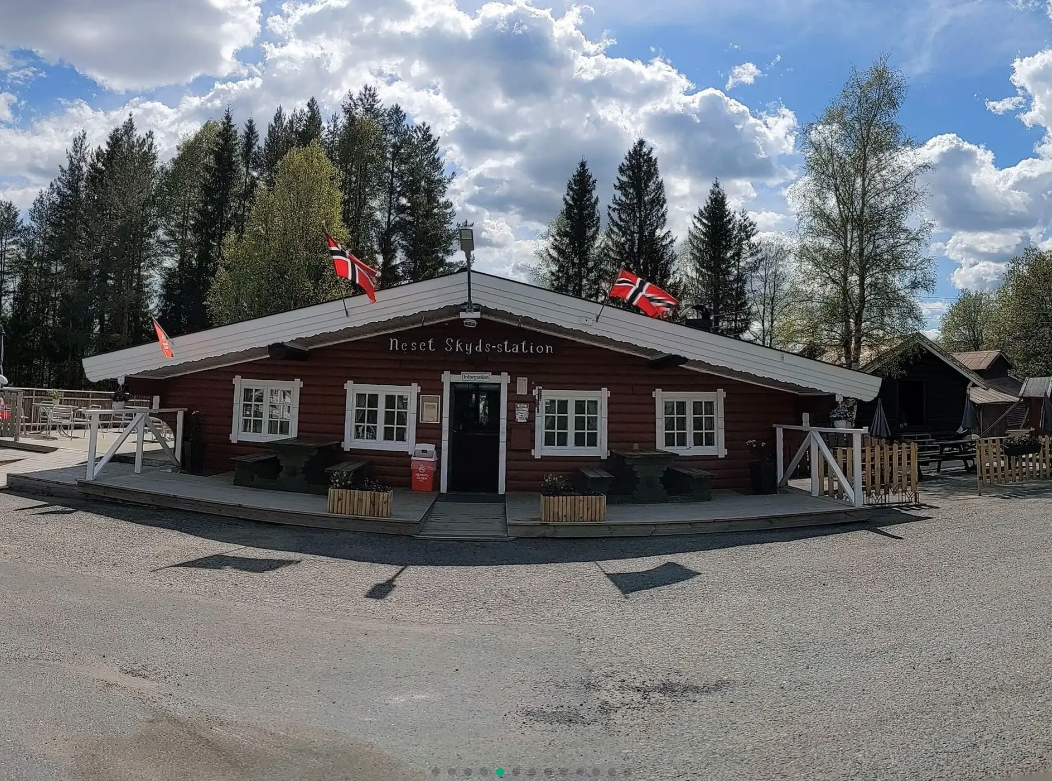 Neset Skydstasjon kro , camping og hytteutleie