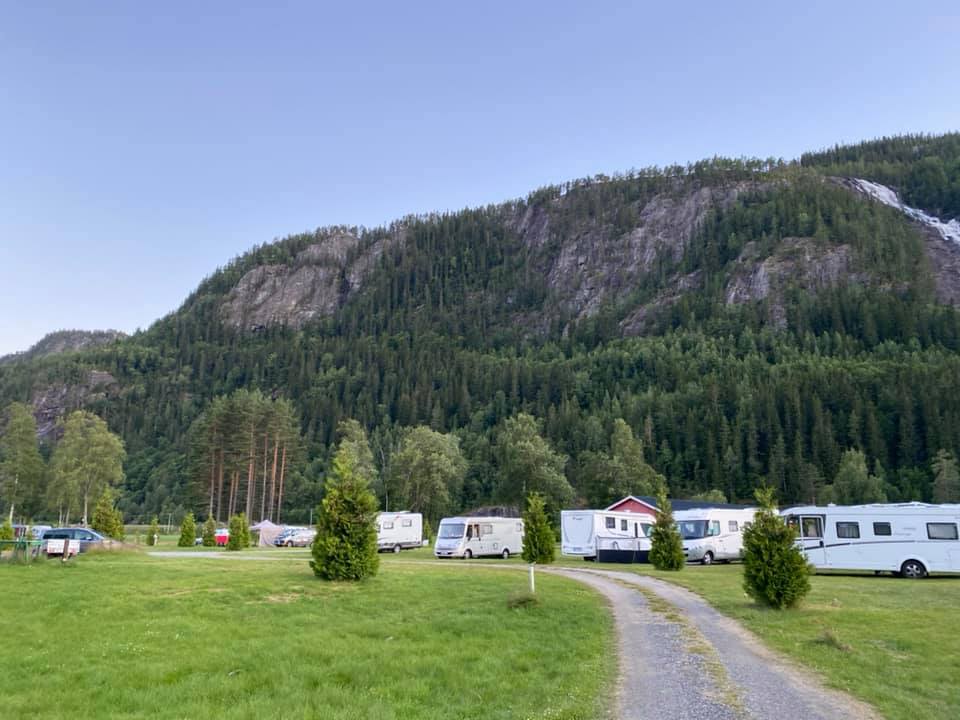 reirarfossen-camping