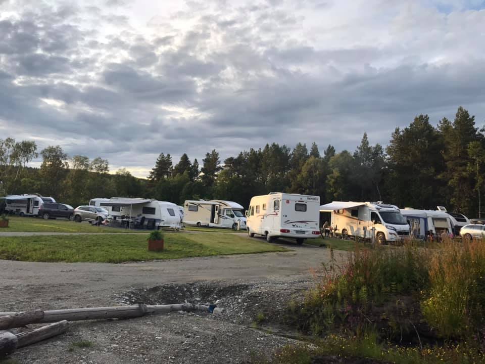 roste-hyttetun-and-camping